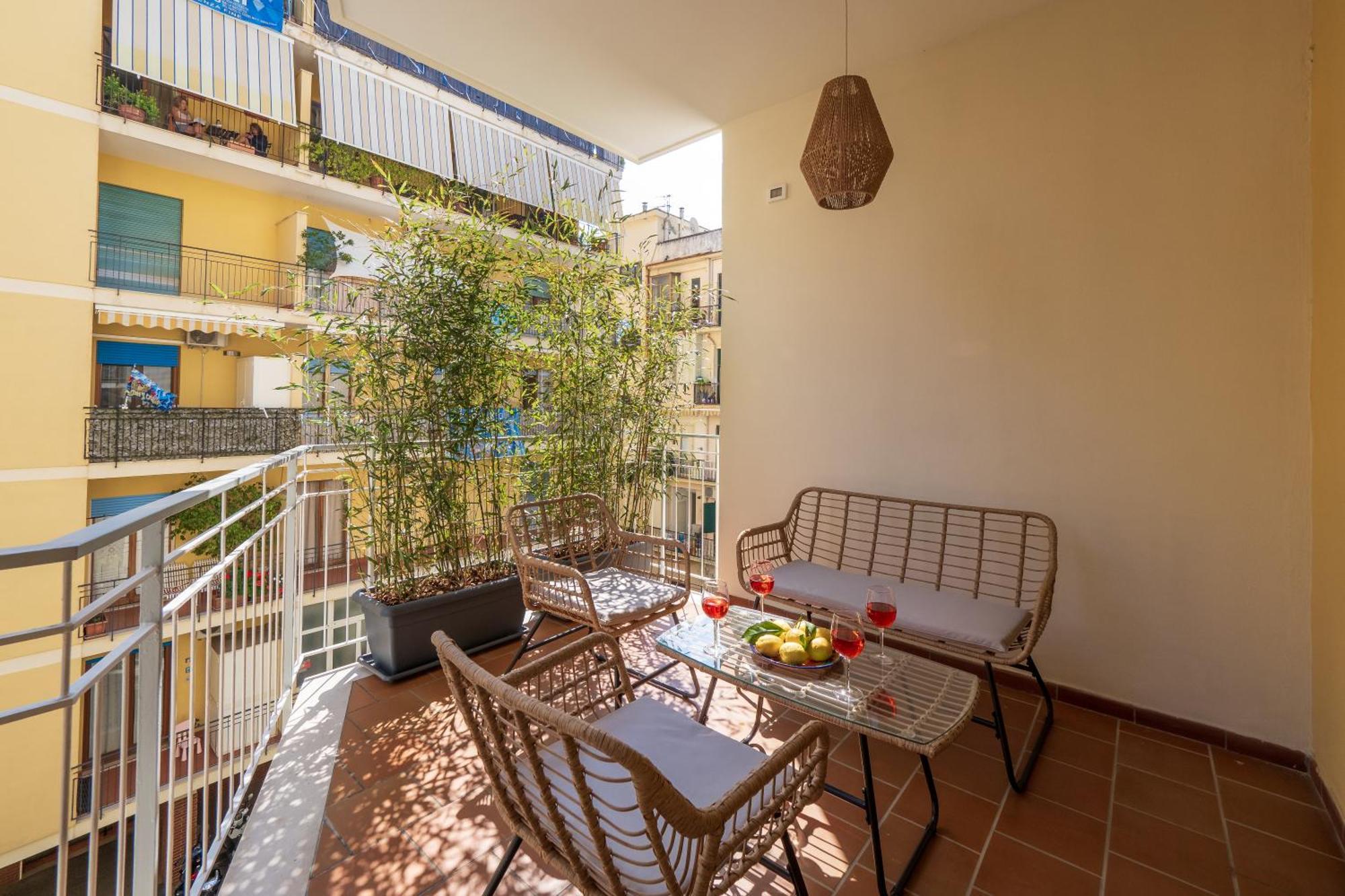 Surya House - Elegant Apartment In Соренто Екстериор снимка